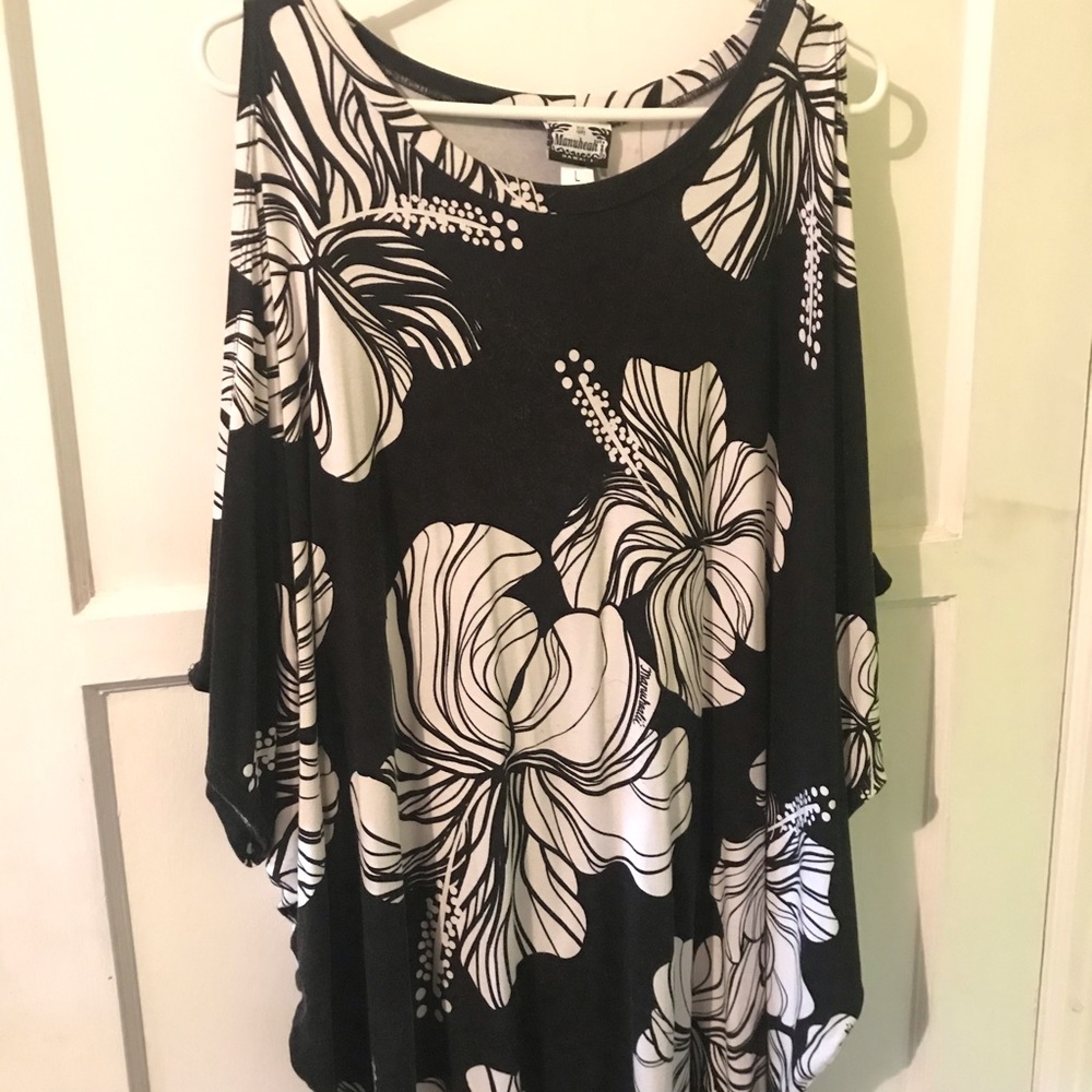 COPY - Manuhealiʻi cold shoulder tunic